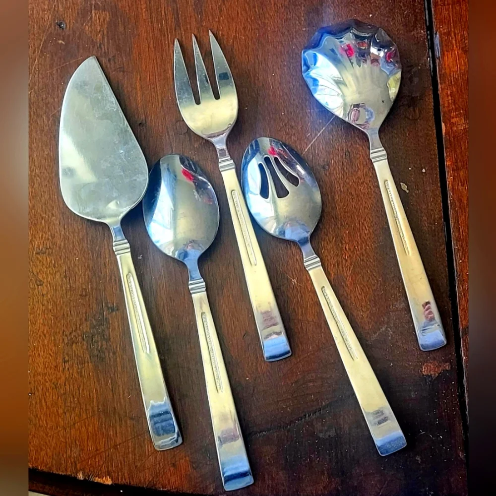 Five piece Reed & Barton Heritage Mint Serving Set